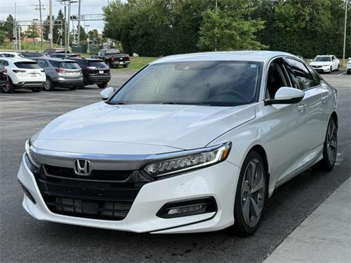 2019 Honda Accord Touring 2.0T