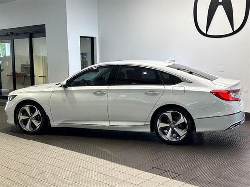 2019 Honda Accord Touring 2.0T