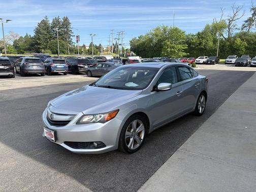 Silver Moon 2014 Acura ILX 2.0L Technology