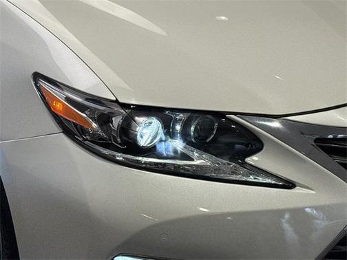 2016 Lexus ES 350 Base