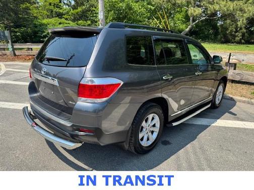 2013 Toyota Highlander SE
