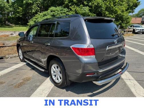 2013 Toyota Highlander SE