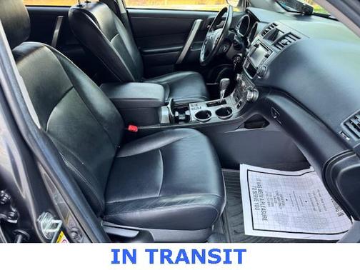2013 Toyota Highlander SE