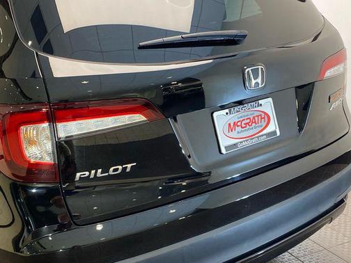 Crystal Black Pearl 2022 Honda Pilot AWD TrailSport