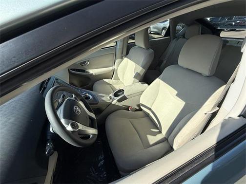 2015 Toyota Prius One