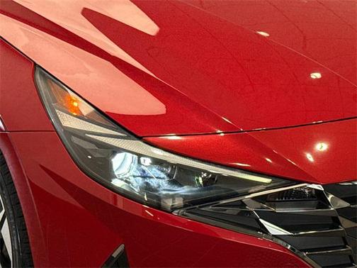 2022 Hyundai ELANTRA Limited
