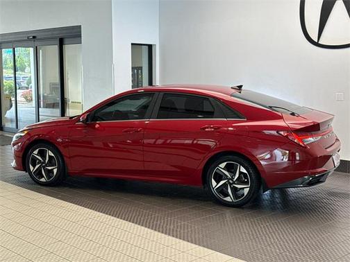 2022 Hyundai ELANTRA Limited