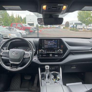 2022 Toyota Highlander XSE