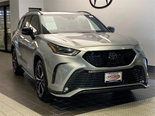 2022 Toyota Highlander XSE