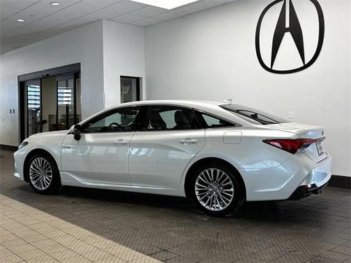 2021 Toyota Avalon Hybrid Limited