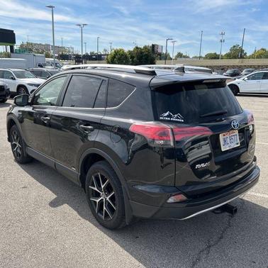 2018 Toyota RAV4 Hybrid SE