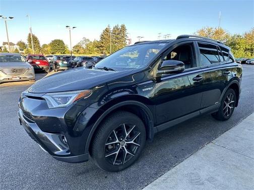 2018 Toyota RAV4 Hybrid SE