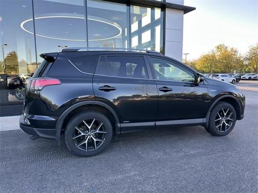 2018 Toyota RAV4 Hybrid SE