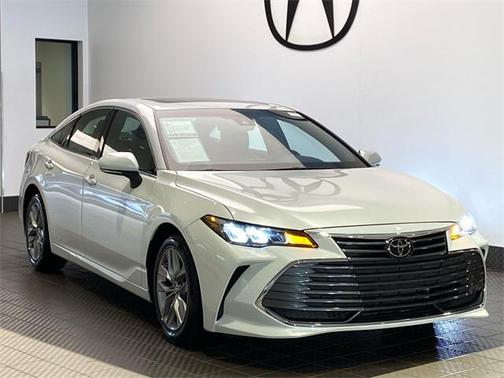 2022 Toyota Avalon XLE