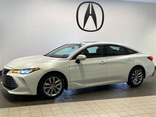 2022 Toyota Avalon XLE