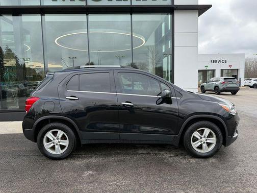 Black Metallic 2019 Chevrolet Trax LT