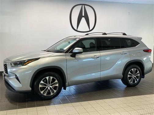 2021 Toyota Highlander Hybrid XLE