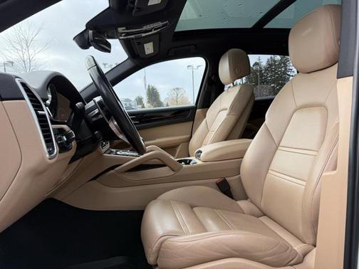 2020 Porsche Cayenne Cayenne