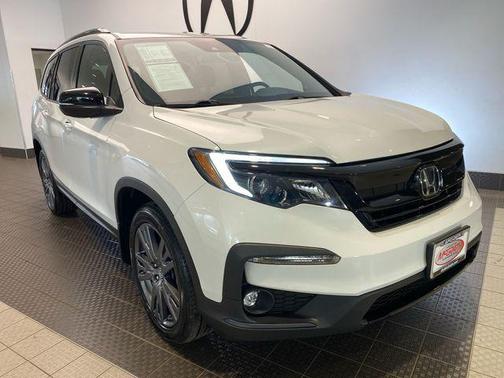 Platinum White Pearl 2022 Honda Pilot AWD Sport