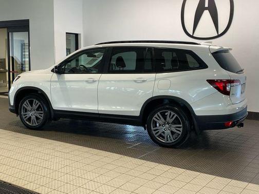 Platinum White Pearl 2022 Honda Pilot AWD Sport