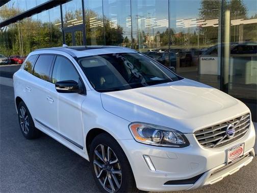 2017 Volvo XC60 T6 Dynamic