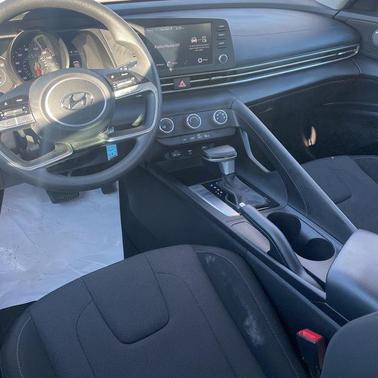 2021 Hyundai ELANTRA SE