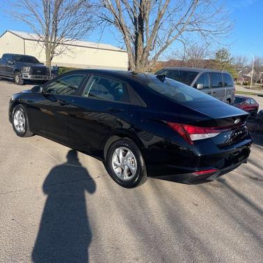 2021 Hyundai ELANTRA SE