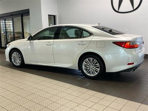 2016 Lexus ES 350 Base