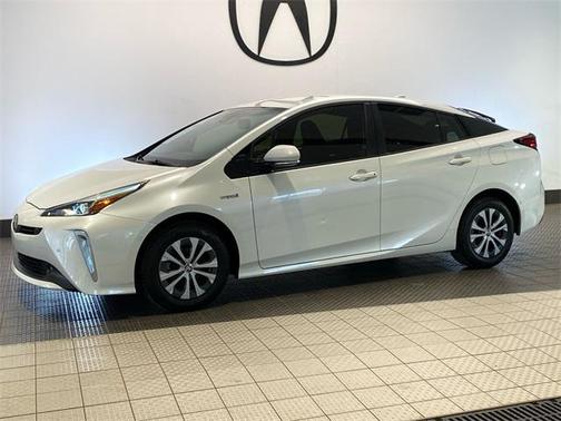 2019 Toyota Prius XLE