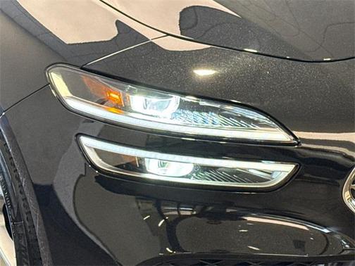 2022 Genesis G70 2.0T AWD