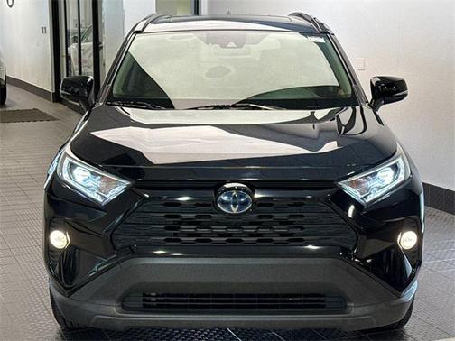 2020 Toyota RAV4 Hybrid XLE