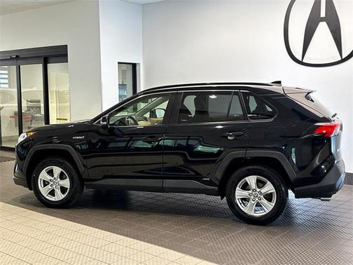2020 Toyota RAV4 Hybrid XLE