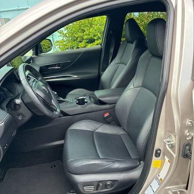 2022 Toyota Venza XLE