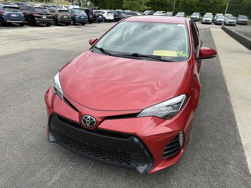 Barcelona Red Metallic 2017 Toyota Corolla SE