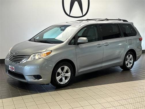2015 Toyota Sienna LE