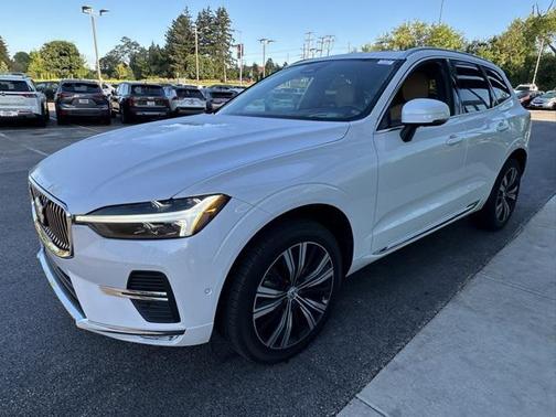 2022 Volvo XC60 B6 Inscription