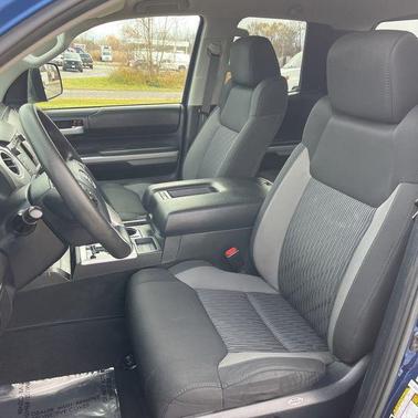 2014 Toyota Tundra SR5