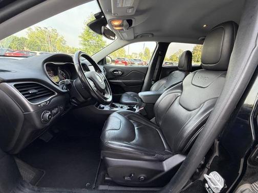 2021 Jeep Cherokee Latitude Lux