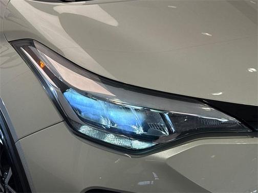 2021 Toyota C-HR XLE