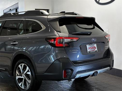 2022 Subaru Outback Touring XT