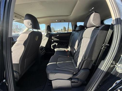 2024 Volkswagen Atlas 2.0T SEL Premium R-Line 4MOTION