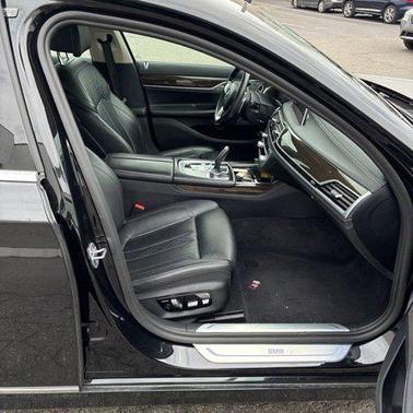 Black Sapphire Metallic 2020 BMW 750 i xDrive