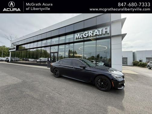 Black Sapphire Metallic 2020 BMW 750 i xDrive