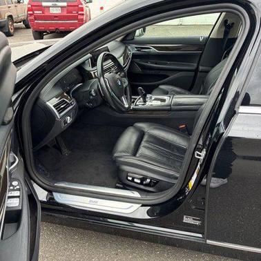 Black Sapphire Metallic 2020 BMW 750 i xDrive