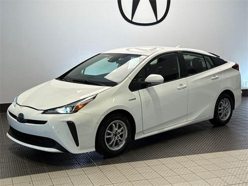2022 Toyota Prius LE