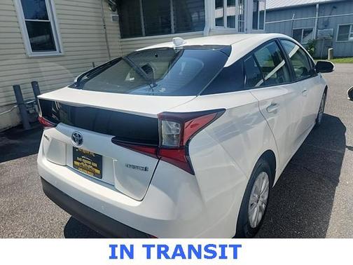 2022 Toyota Prius LE