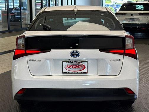 2022 Toyota Prius LE