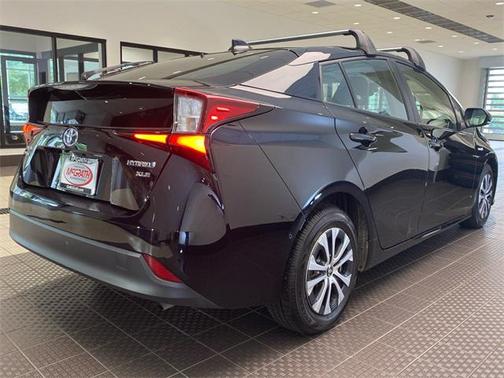 2022 Toyota Prius LE