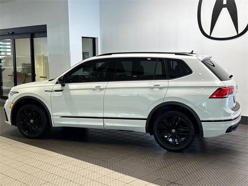 2022 Volkswagen Tiguan 2.0T SE R-Line Black 4MOTION