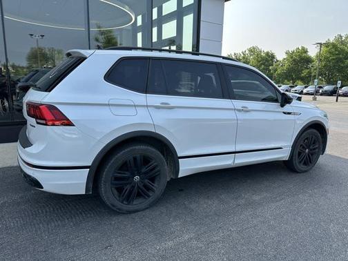 2022 Volkswagen Tiguan 2.0T SE R-Line Black 4MOTION